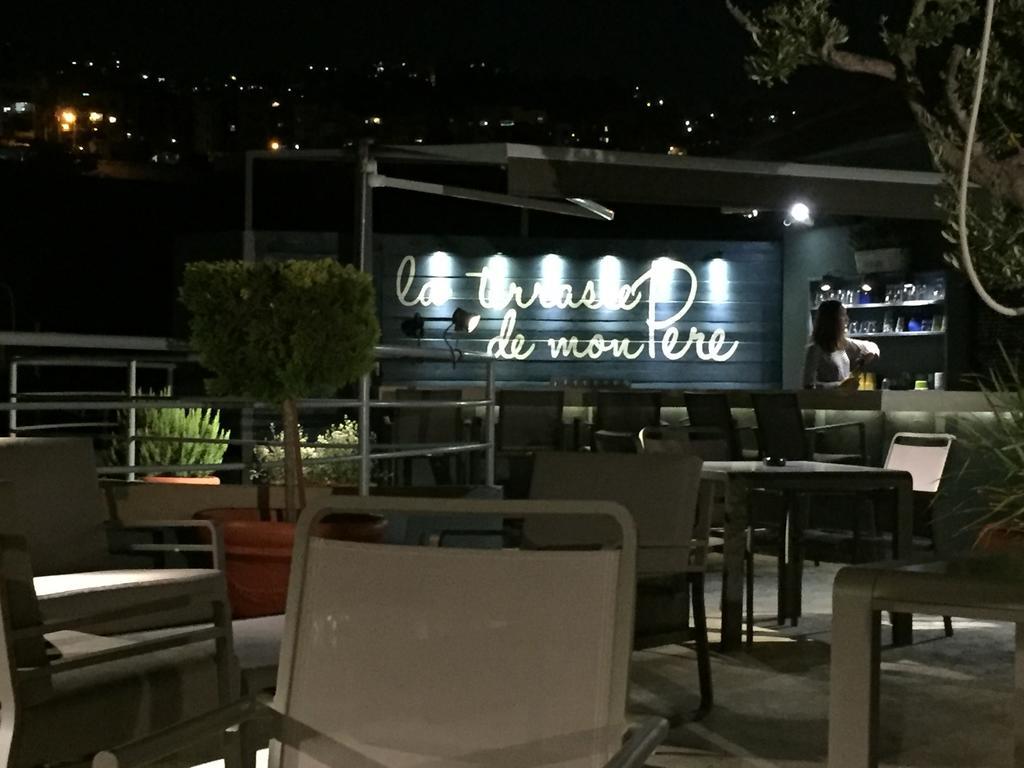 L'Hotel De Mon Pere Byblos Bagian luar foto